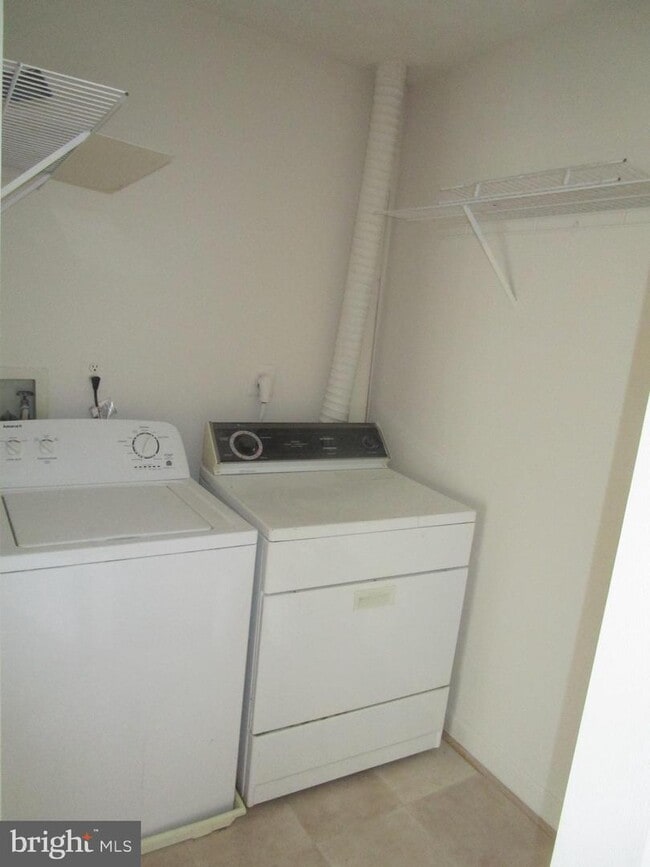 6900 St Ignatius Dr Unit 301, Fort Washington, MD 20744 Condo for