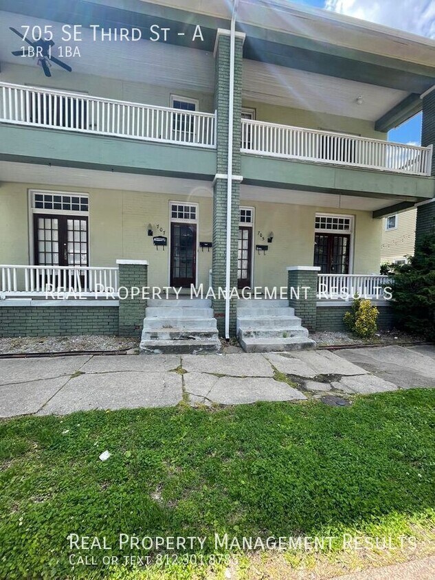 Primary Photo - 705 SE 3rd St