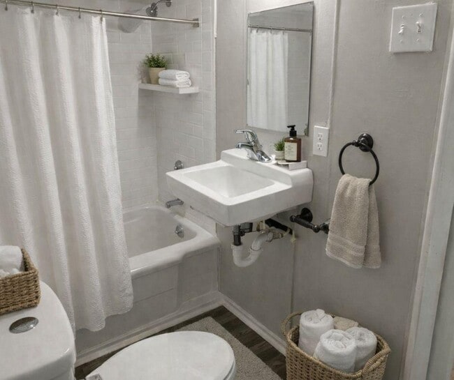 Building Photo - 6 Circle Dr