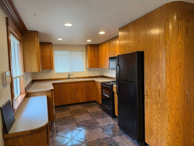 Foto del edificio - Charming Everett Rambler — 3 Bedrooms + Bonus Room