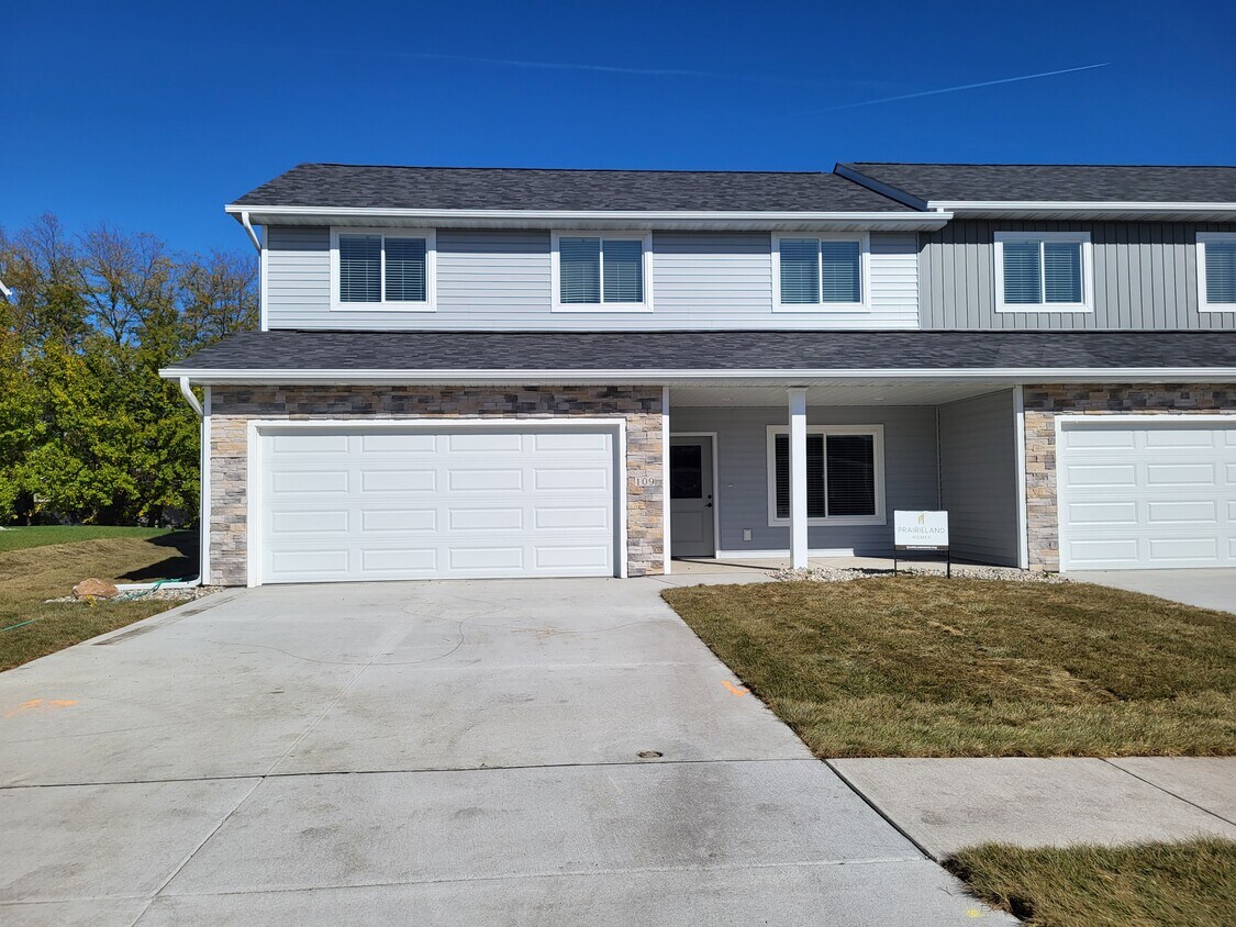 Foto principal - 109 Cedar Dr