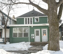 Building Photo - 417 N 4th St
