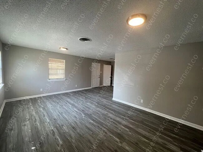 Building Photo - 7012 Yarberry Ln