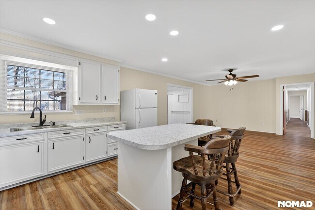 Foto del edificio - Spacious 4BR House in Mooresville