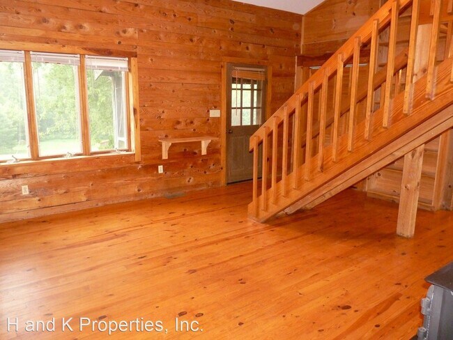 Building Photo - 2 br, 1 bath House - 15 Camp Cawthorne Ln.