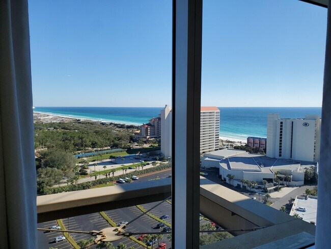 Building Photo - 5000 S Sandestin Blvd