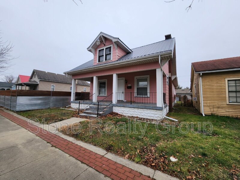 Primary Photo - 1319 S 4th St