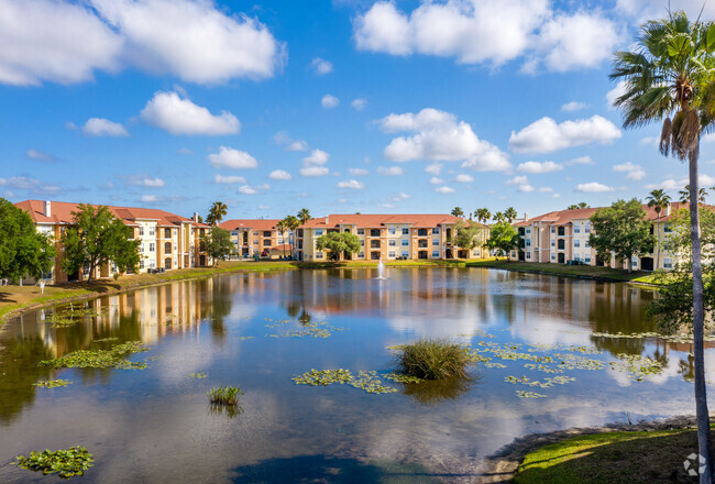 ¡Vista al lago - East Lake Club Apartments