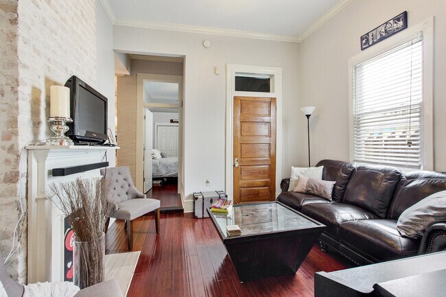 Foto del edificio - 7916-18 Hickory