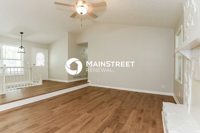 Foto del edificio - 4 Bedroom Pet-Friendly Home in Marietta, GA with Main Street Renewal