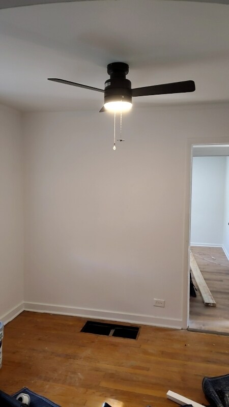 Foto del edificio - 10035 S Yates Blvd