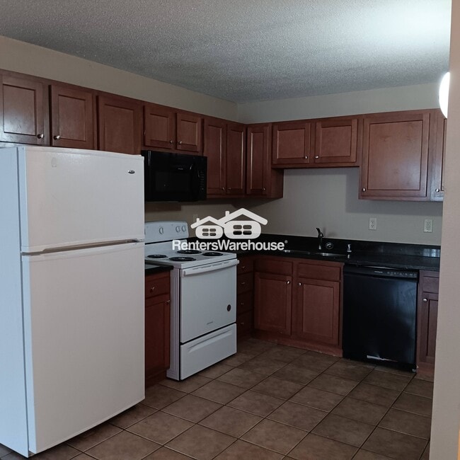 Building Photo - 1310 6th Ave S