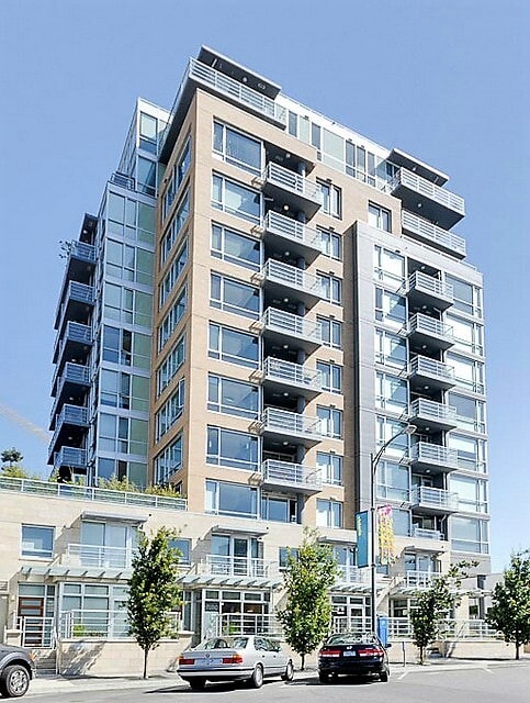 Building Photo - 732 Cormorant St