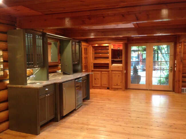 Foto del edificio - 2180 Finley Ave