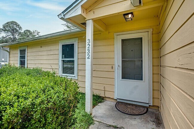 Foto del edificio - 3232 Riddle Dr