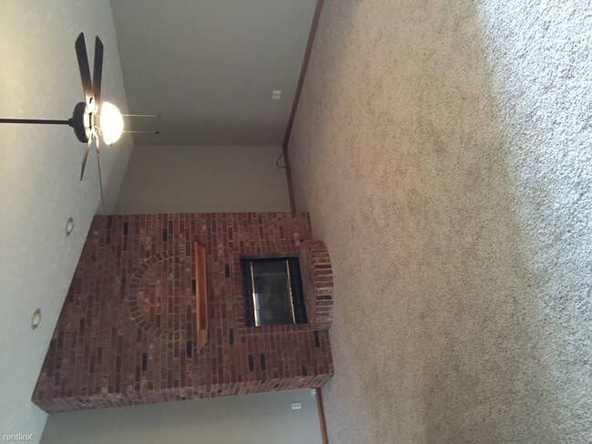 Foto del edificio - 1606 Thornhill Dr