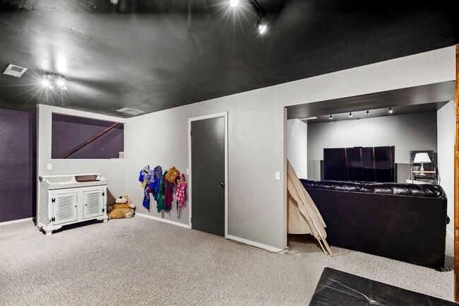 Foto del edificio - 4832 S Crescent Ave