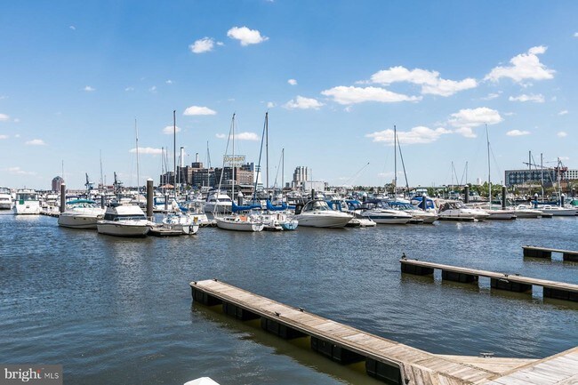 Building Photo - 23 Pierside Dr