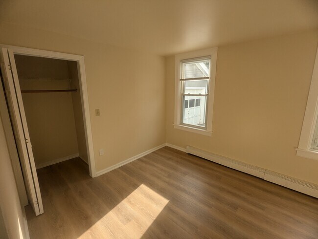 Foto del edificio - 315 Pleasant St