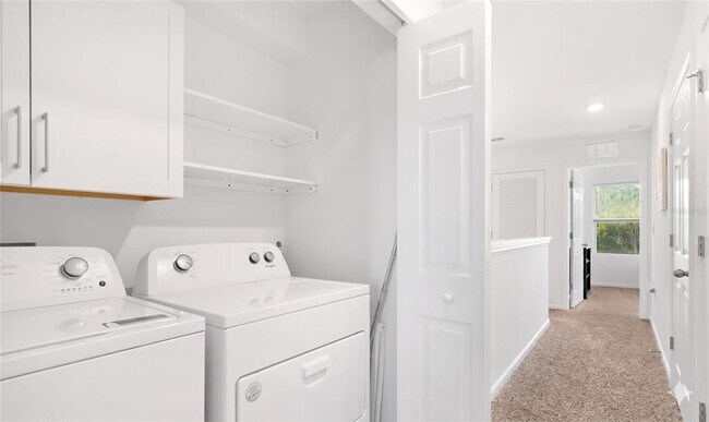 Foto del edificio - 57 Elmhurst Ln