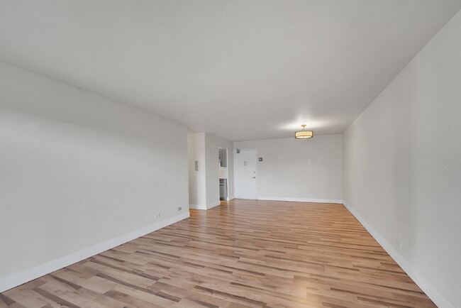 Foto del edificio - $1,950, 2-bed, 1-bath located in Denver wi...