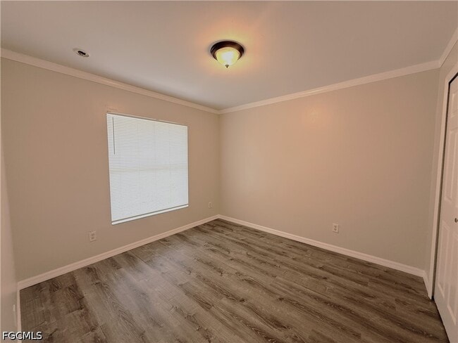 Building Photo - 2510 Martin Ave S