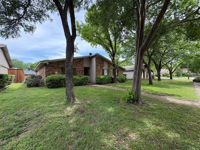 Foto del edificio - 7103 Hardwood Trail