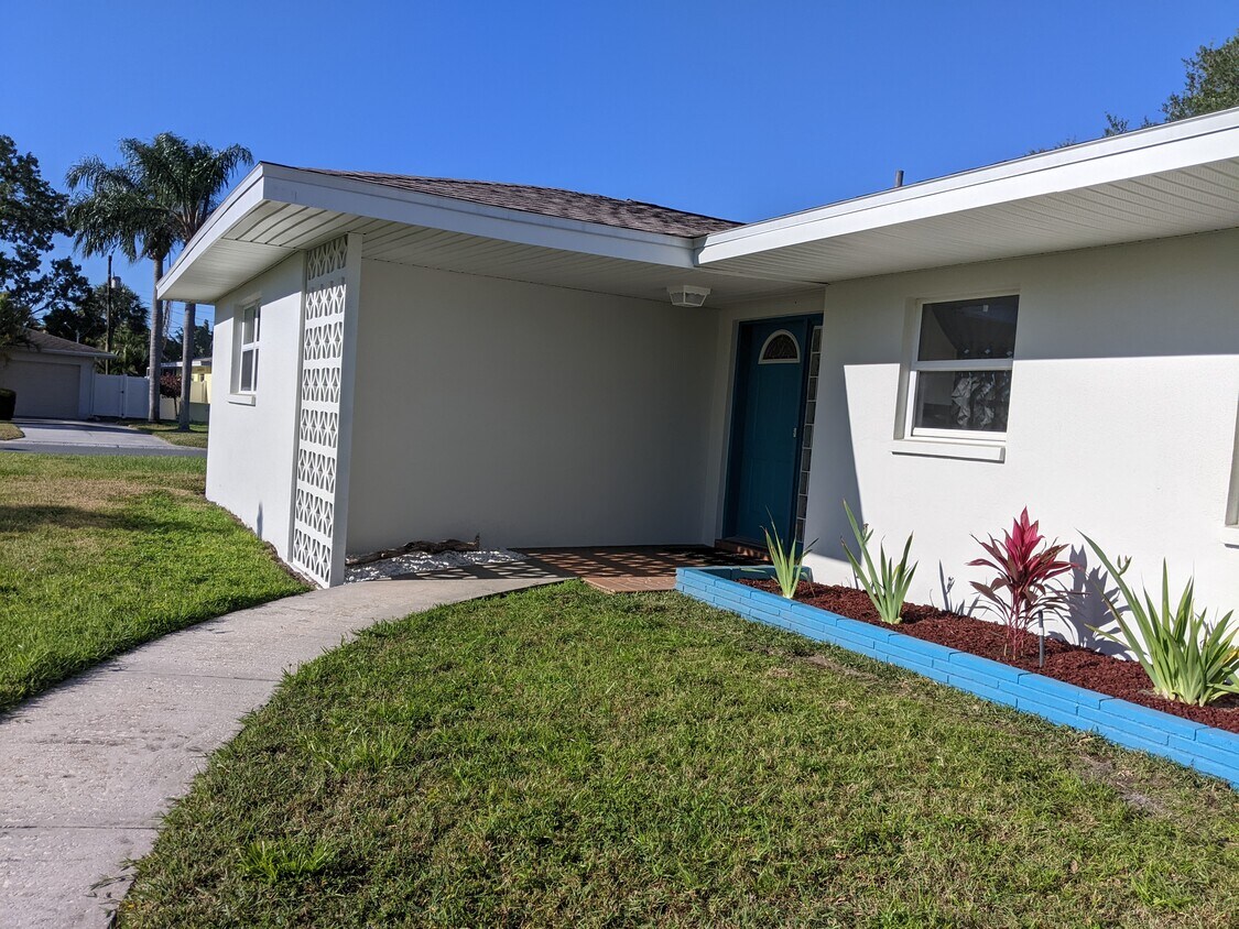 8804 110th St, Seminole, FL 33772 House Rental in Seminole, FL
