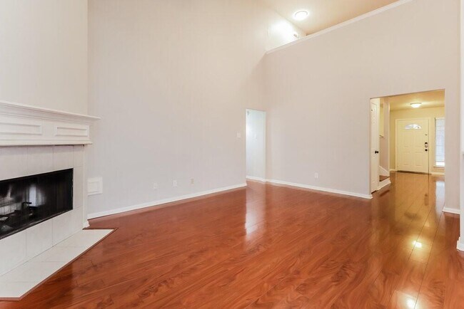 Building Photo - 3322 Candlepine Dr