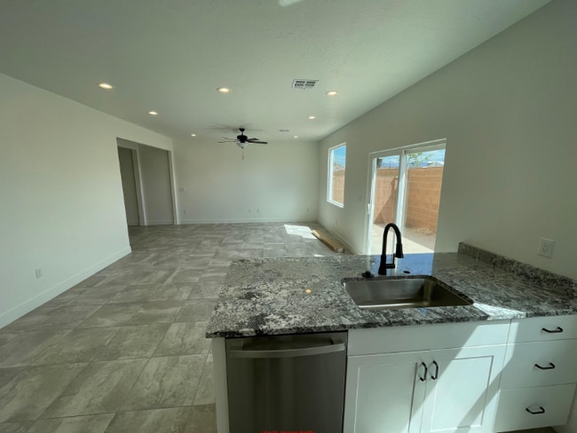 Building Photo - 272 N 2470 W