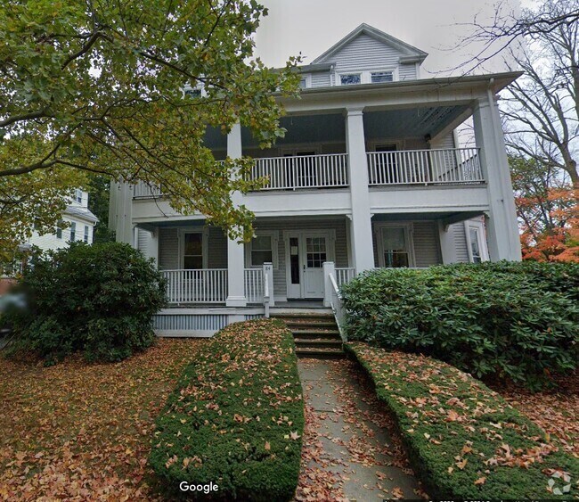 Building Photo - 84 Walker St