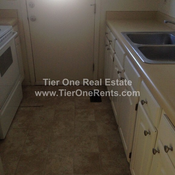 Foto del edificio - 2738 S Edison St