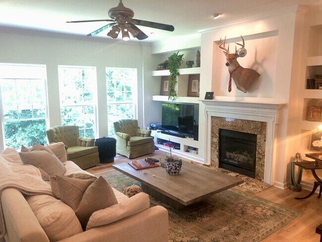 Building Photo - Spacious McKay's Mill Home in the Charlest...