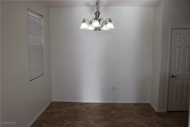 Foto del edificio - 50 Aura de Blanco St