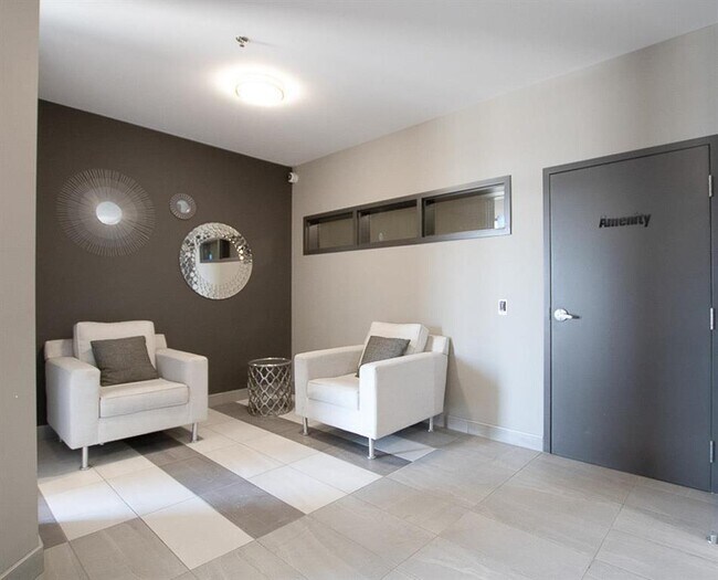 Building Photo - 10 Hill Grove Point