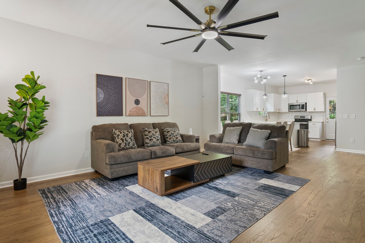Foto principal - 139 Dahlia Ave NW