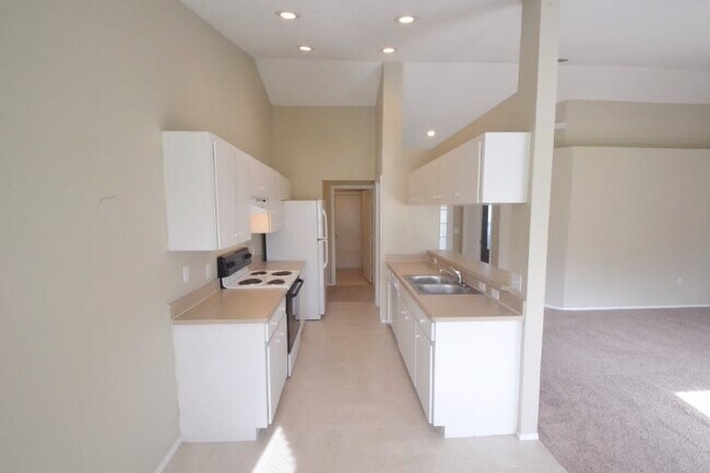 Foto del edificio - 7988 Oak Run Cir