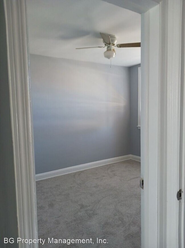 Building Photo - 3 br, 1 bath House - 5128 Arbutus Avenue