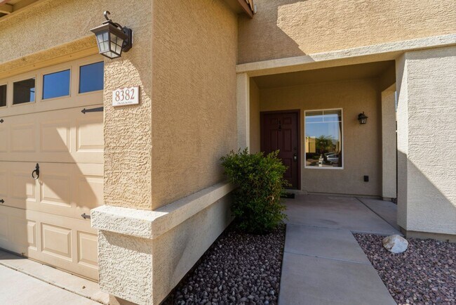 Foto del edificio - Peoria Gem | 4 Bed, Loft, Workshop & Covered RV Parking