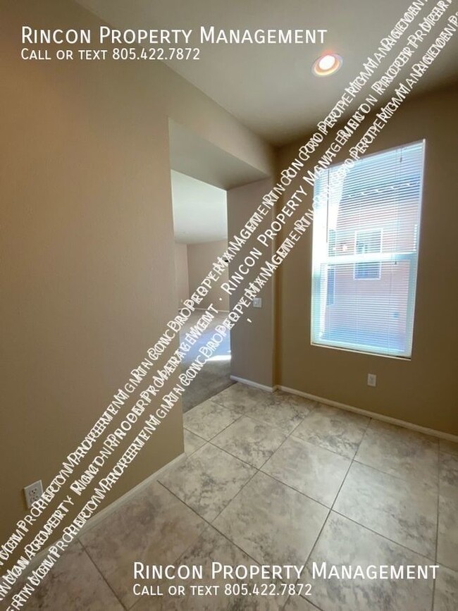 Building Photo - Enclave Ventura *4 Bedrooms/3 Baths*