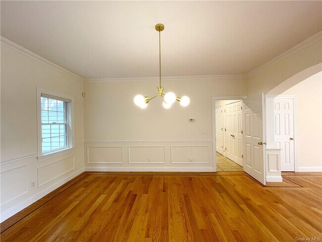 Building Photo - 10 Varela Ln