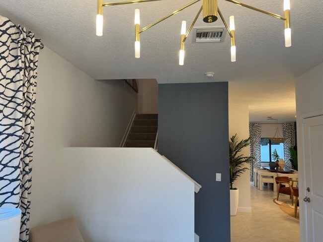 Foto del edificio - 5040 Elderberry St