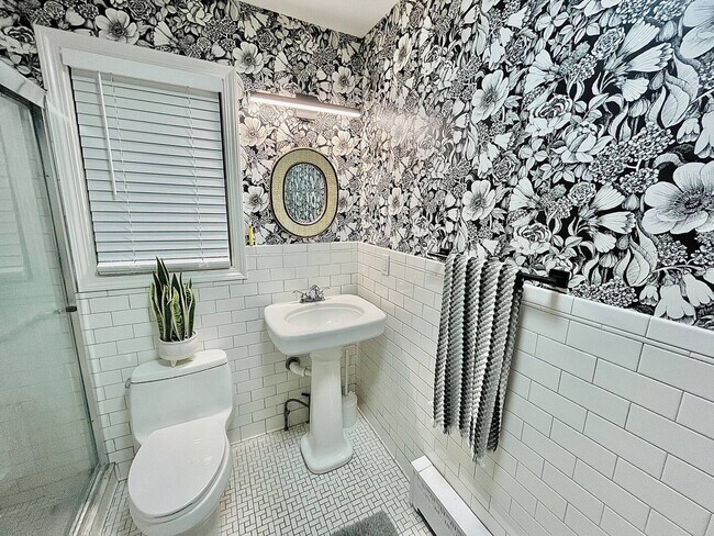 Updated master bath, with walk-in glass shower. - 4 Mohawk Trl