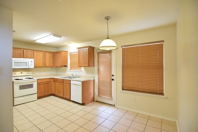 Building Photo - 4805 Causeway Ct