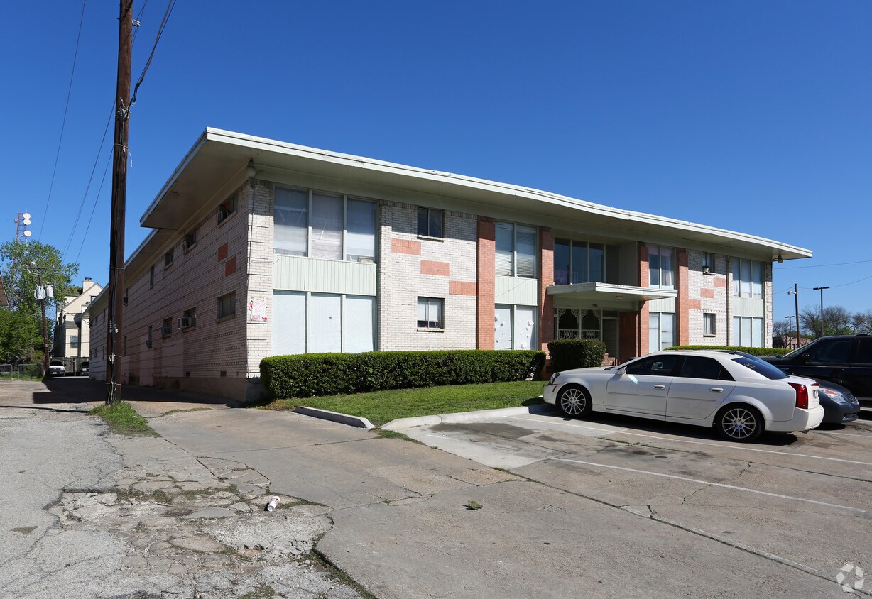 4317 Gaston Ave, Dallas, TX 75246 Apartments in Dallas, TX