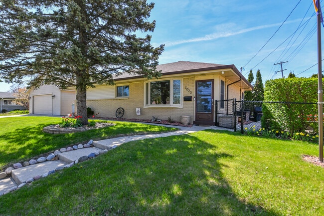 Building Photo - 7023 W Morgan Ave