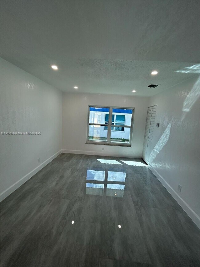 Foto del edificio - 309 Lewis Ln
