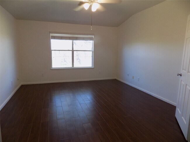 Foto del edificio - 1918 Appleton Dr