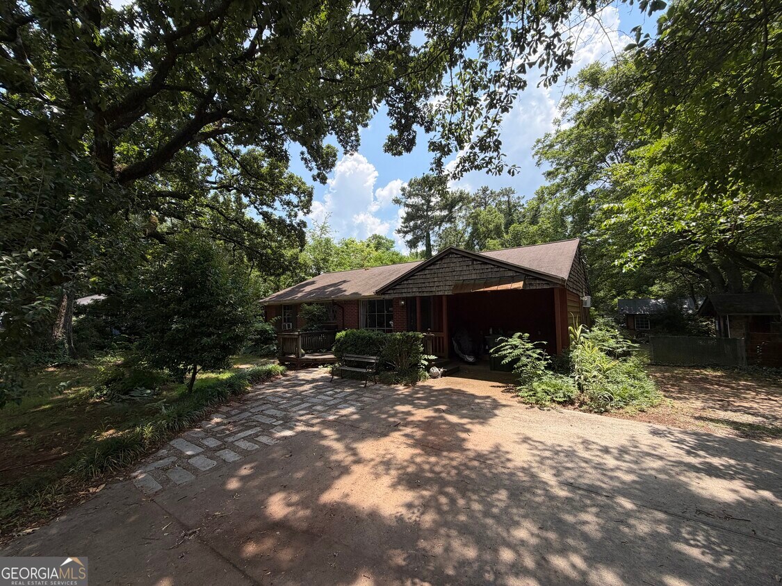 Foto del edificio - 1054 College Station Rd