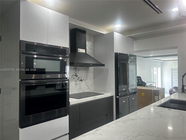 Foto del edificio - 464 Minola Dr